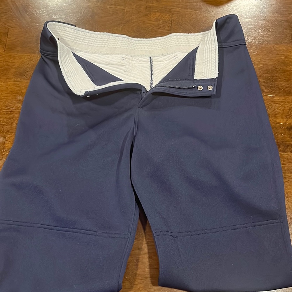 Woman’s Mizuno Softball Pants